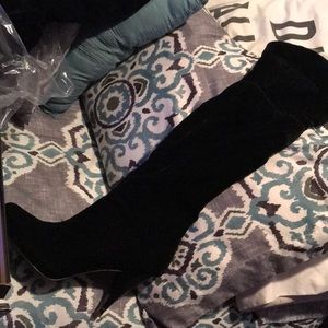 Over knee black suede boots